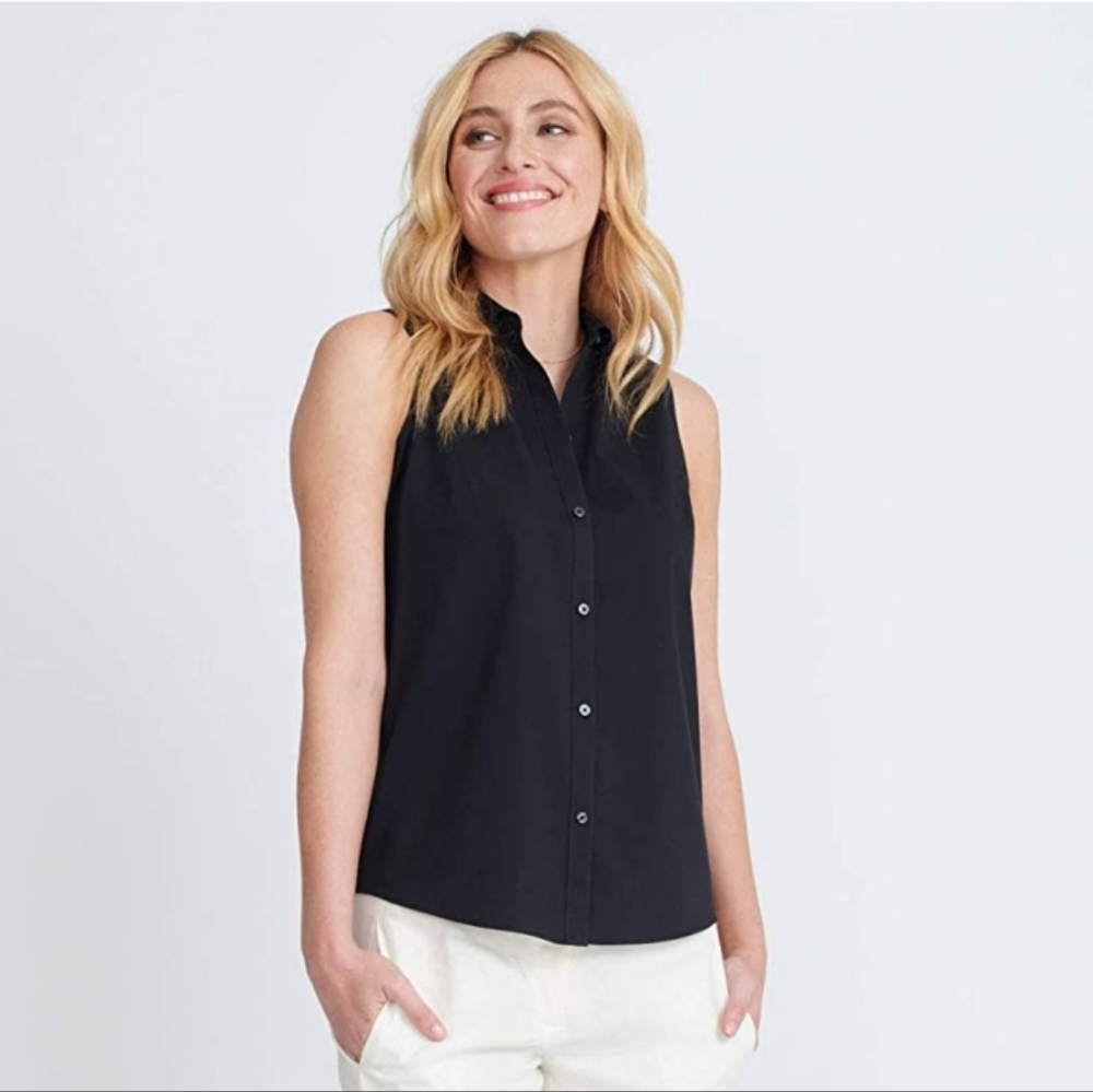 UNTUCKit Black Sleeveless Blouse